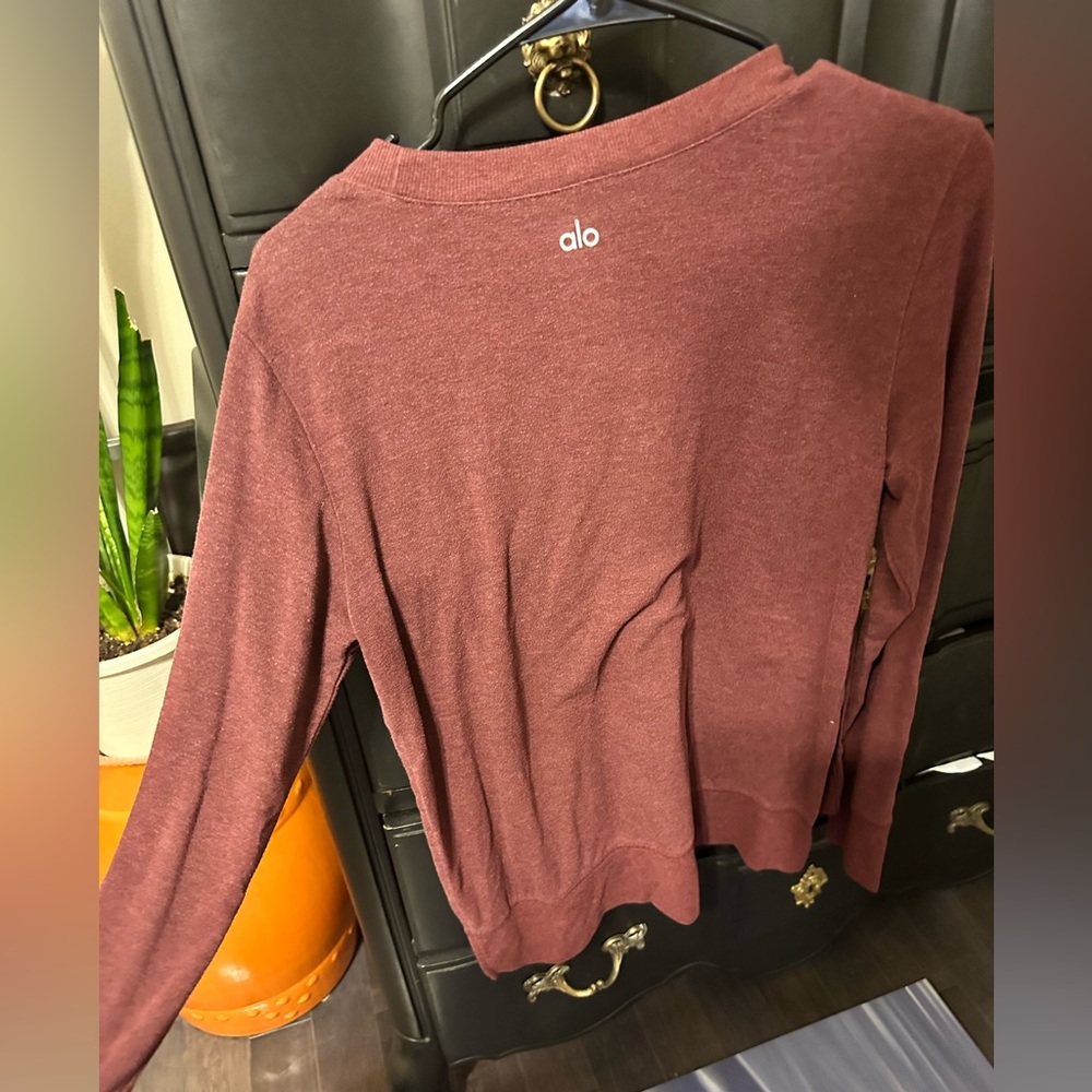 ALO YOGA soho pullover with side slit